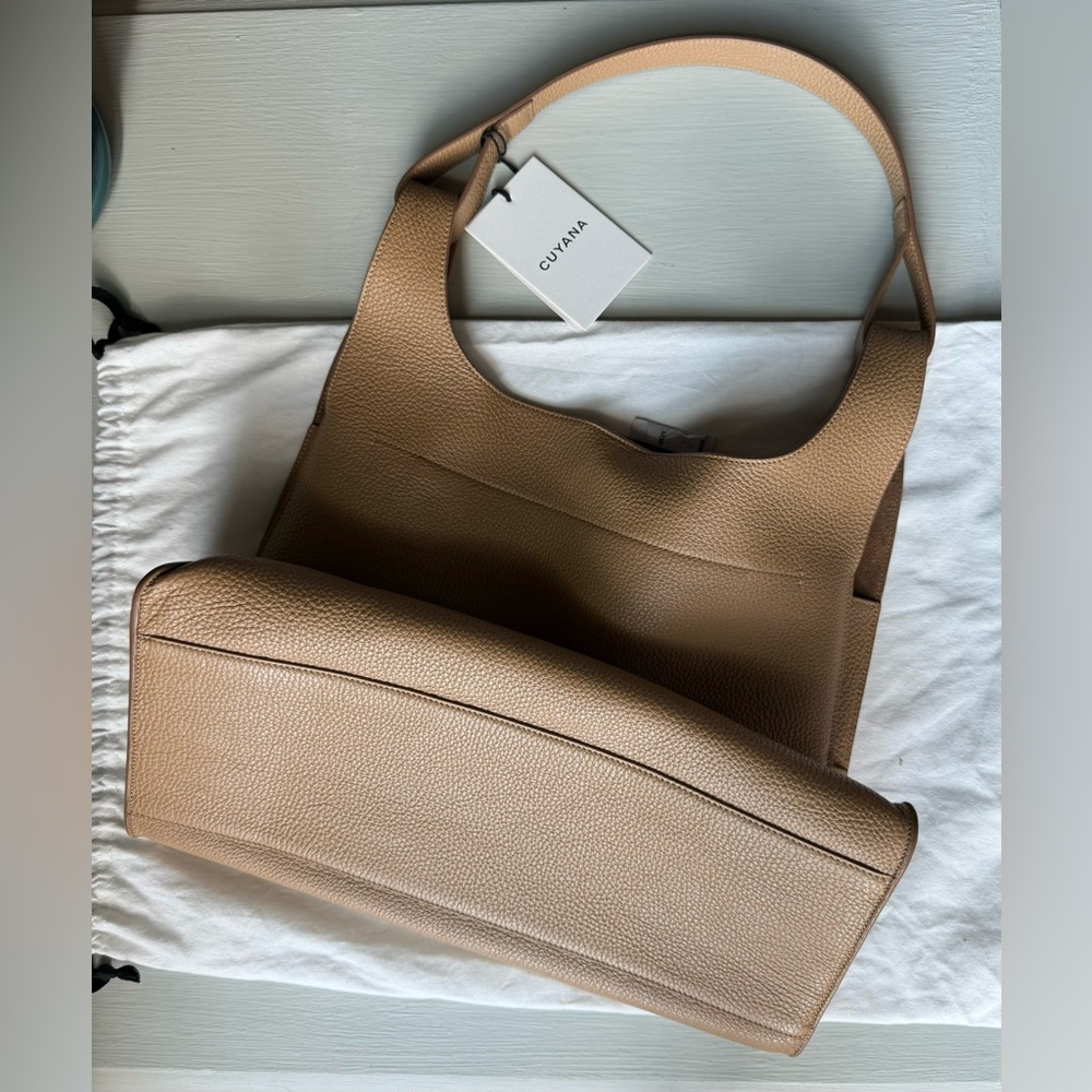 NWT Cuyana Oversized Double Loop Bag in Cappucino - Picture 5 of 17